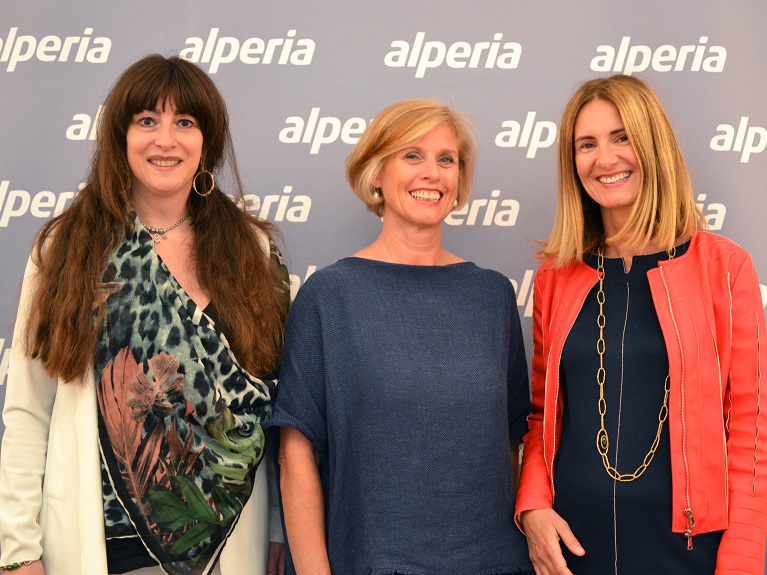 In foto da sinistra: Daniela Vicidomini, Membro del Consiglio di Gestione, Flora Kröss, Presidente del Consiglio di Gestione e Renate König, Vicepresidente del Consiglio di Gestione